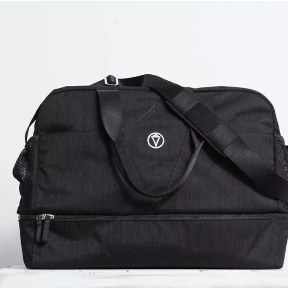 Ivivva by lululemon weekend escape duffel black - Picture 2 of 16